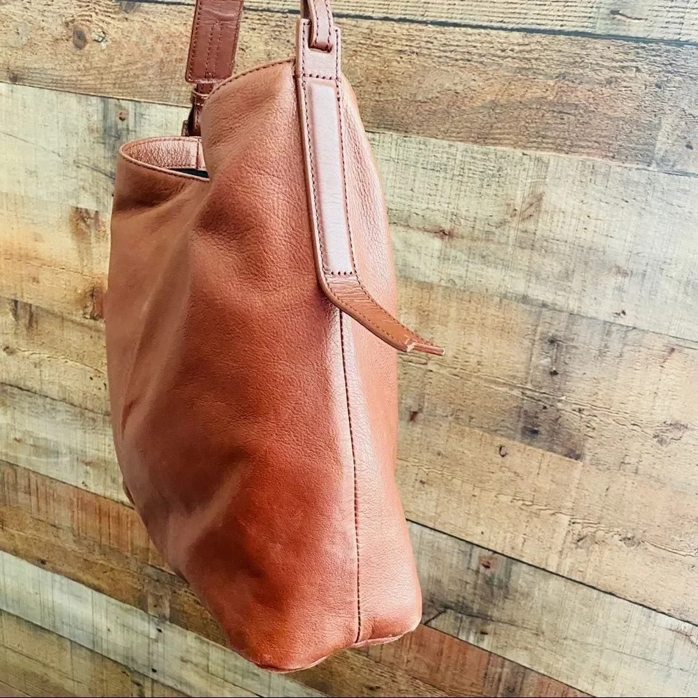 Margot Leather Purse With Tassel - Picture 4 of 6